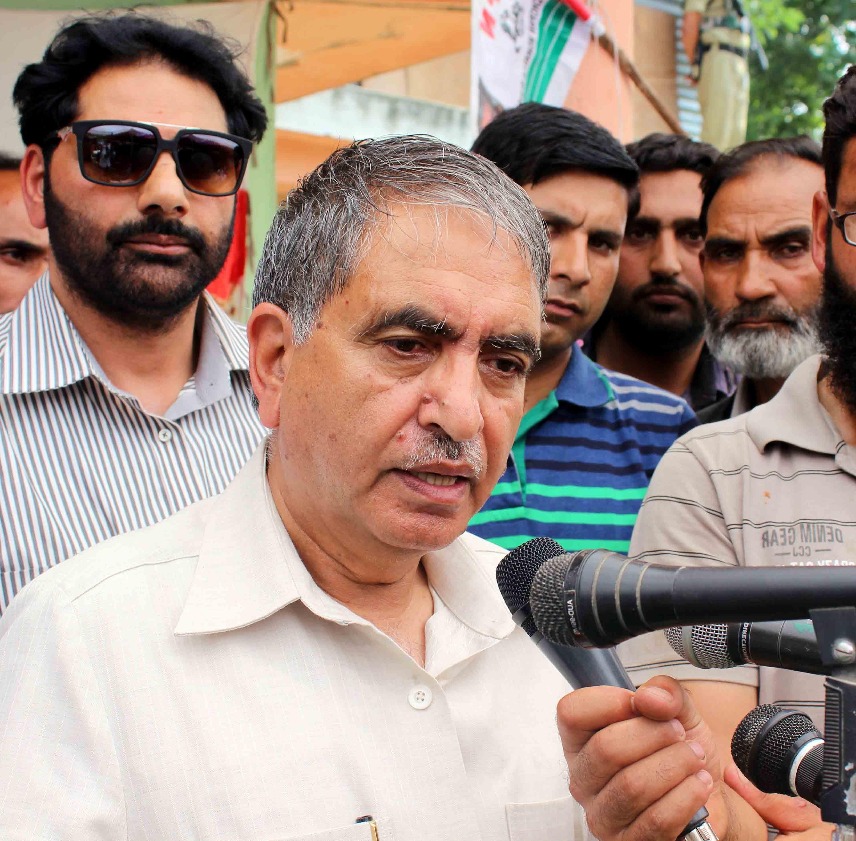 Govt’s ‘wrong policies’ pushing youth towards militancy: Hassan Mir
